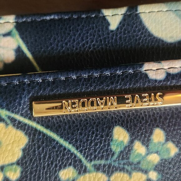 Steve Madden Floral Print Wallet Clutch Crossbody Chain Strap - Picture 5 of 5